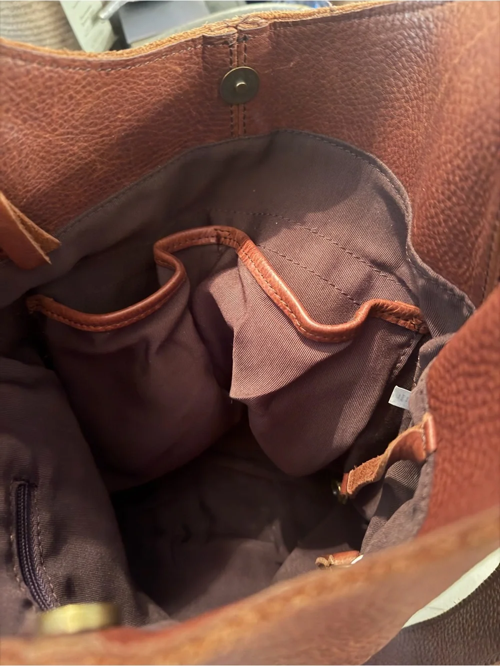 Duluth Trading Co. Women’s Lifetime Leather Crossbody Bag #48703 — discontinued